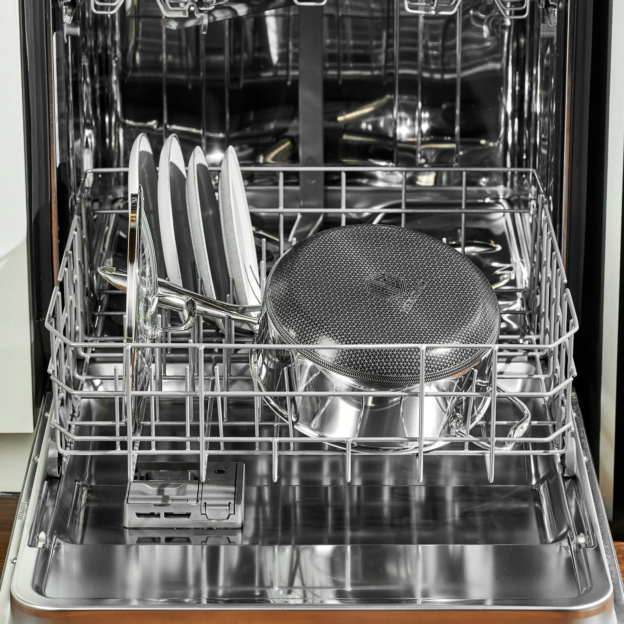 3.3QT Hybrid Deep Sauté Pan with Lid (3.1L)