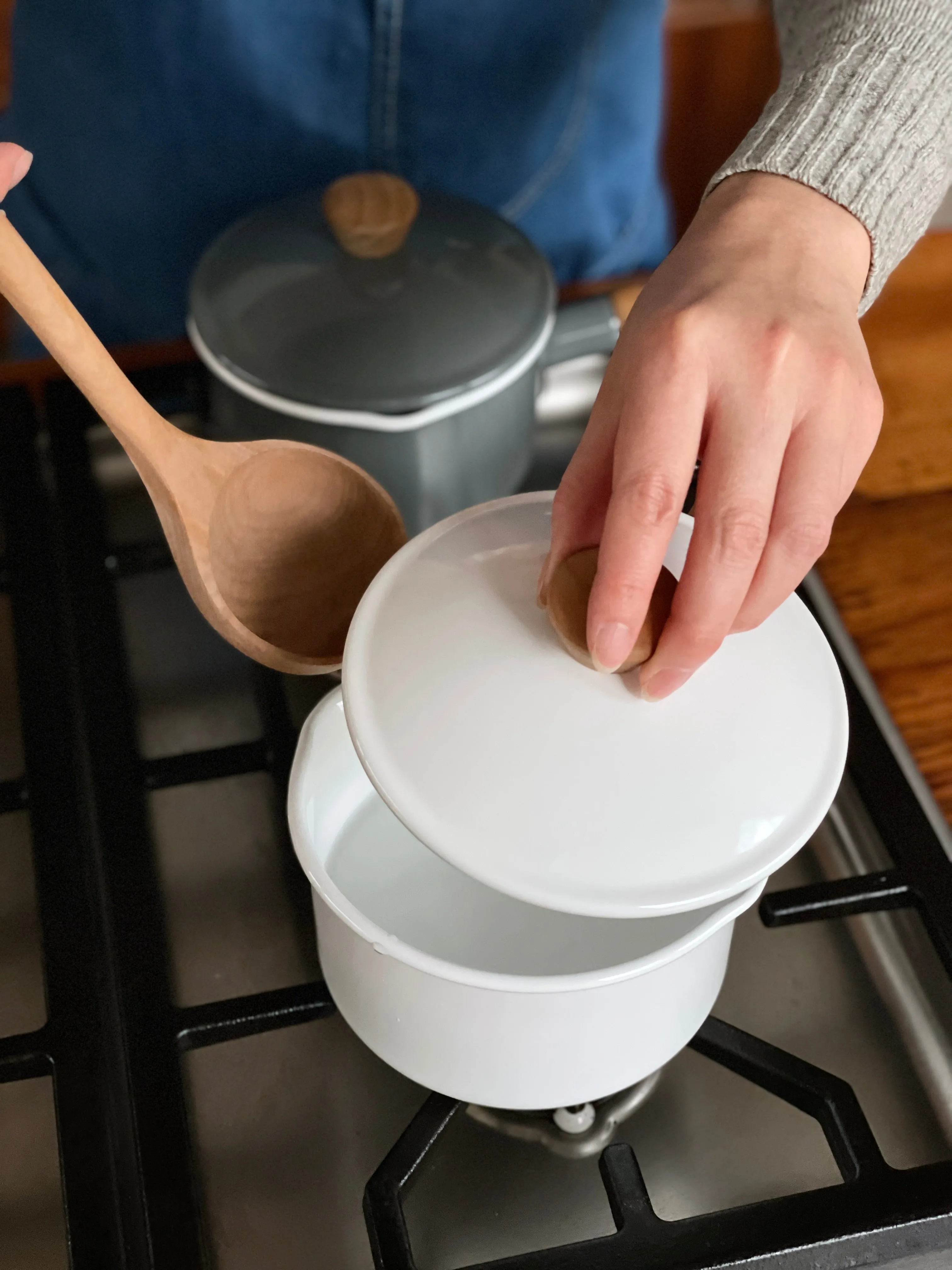 Noda Horo Couleur Enamel Sauce Pan 14cm with lid