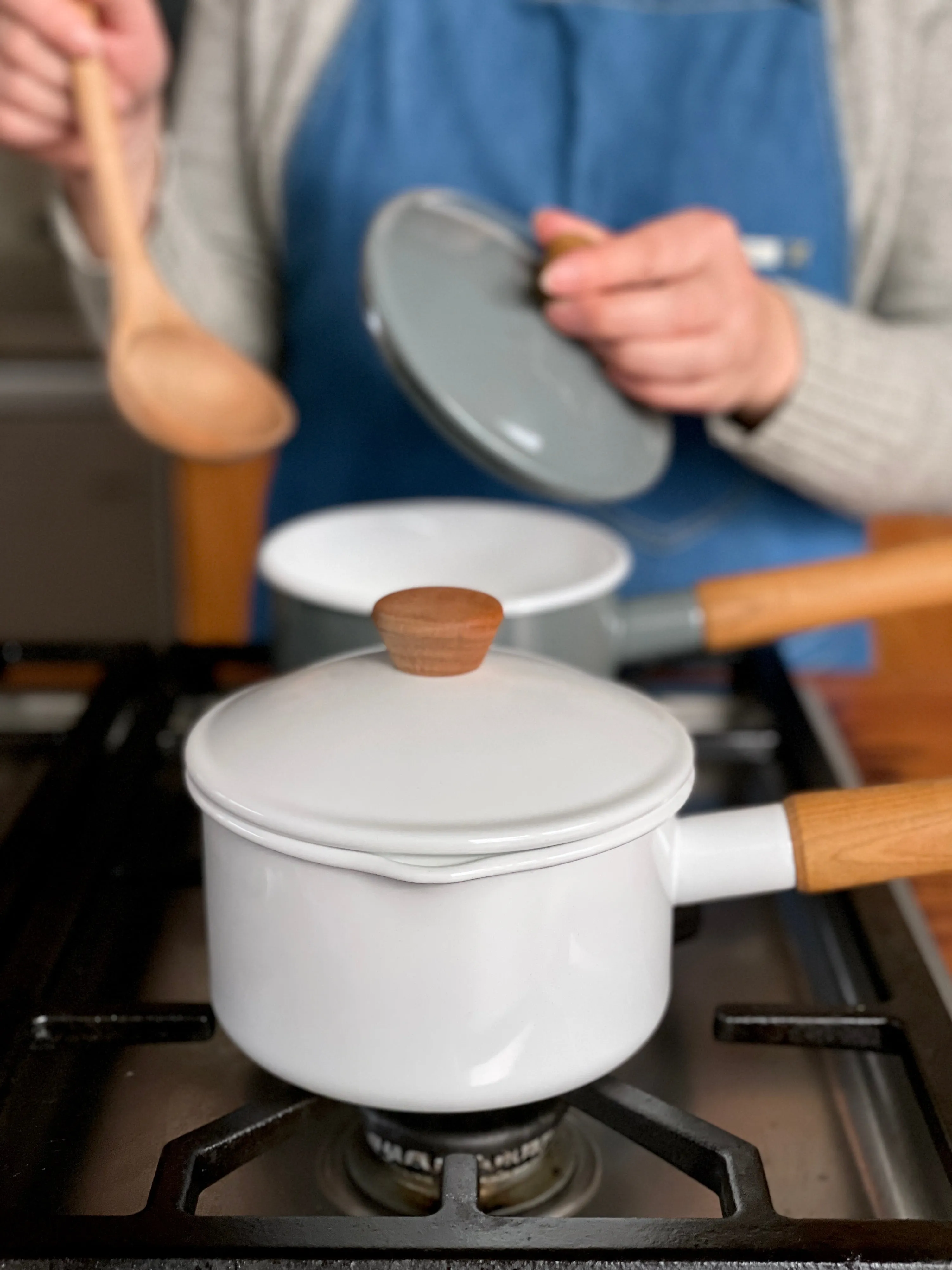 Noda Horo Couleur Enamel Sauce Pan 14cm with lid