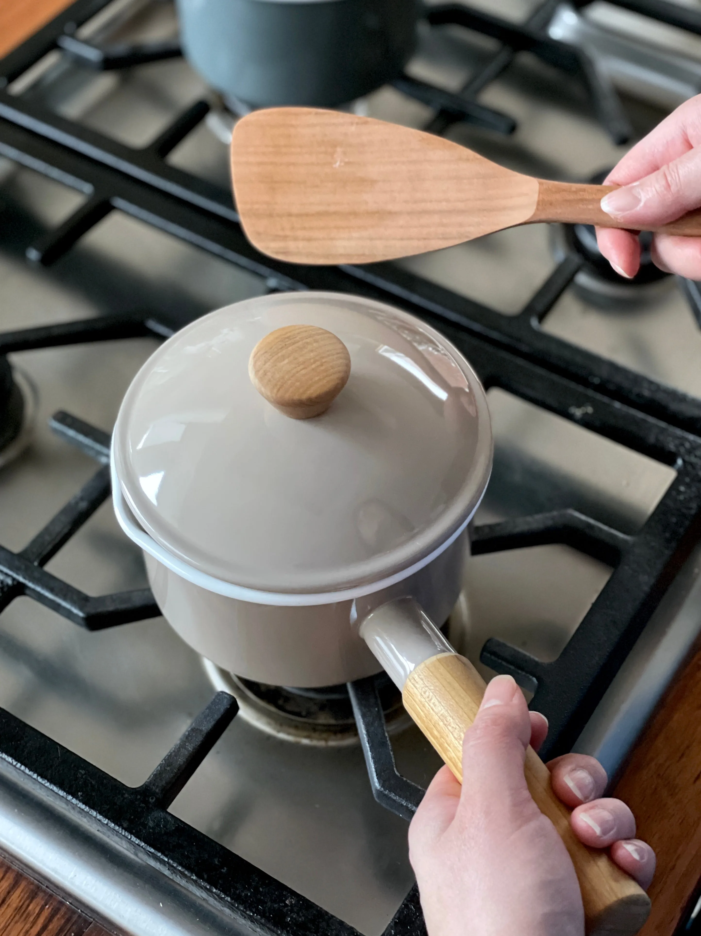 Noda Horo Couleur Enamel Sauce Pan 14cm with lid