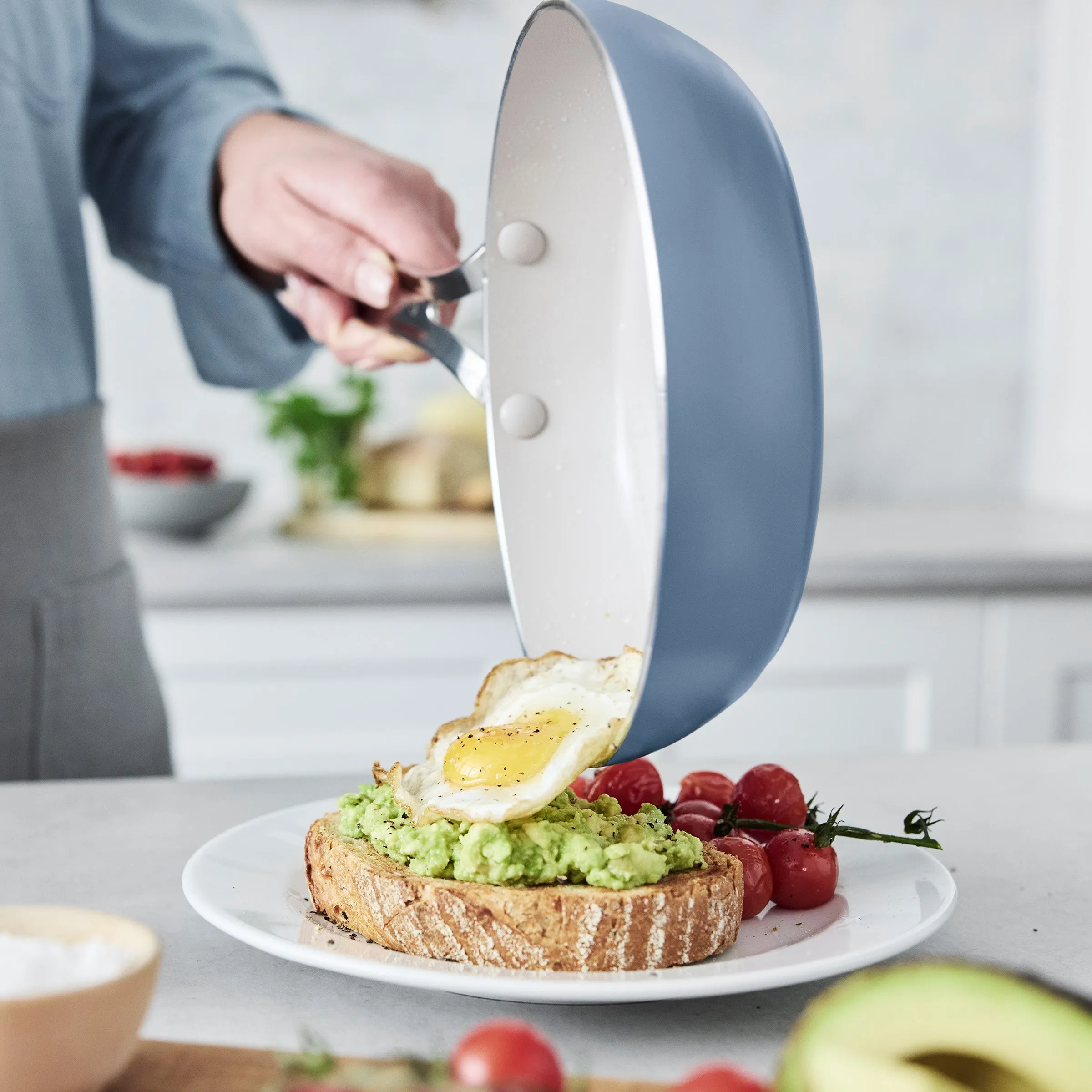 Nova Ceramic Nonstick 8" Frypan | Ocean