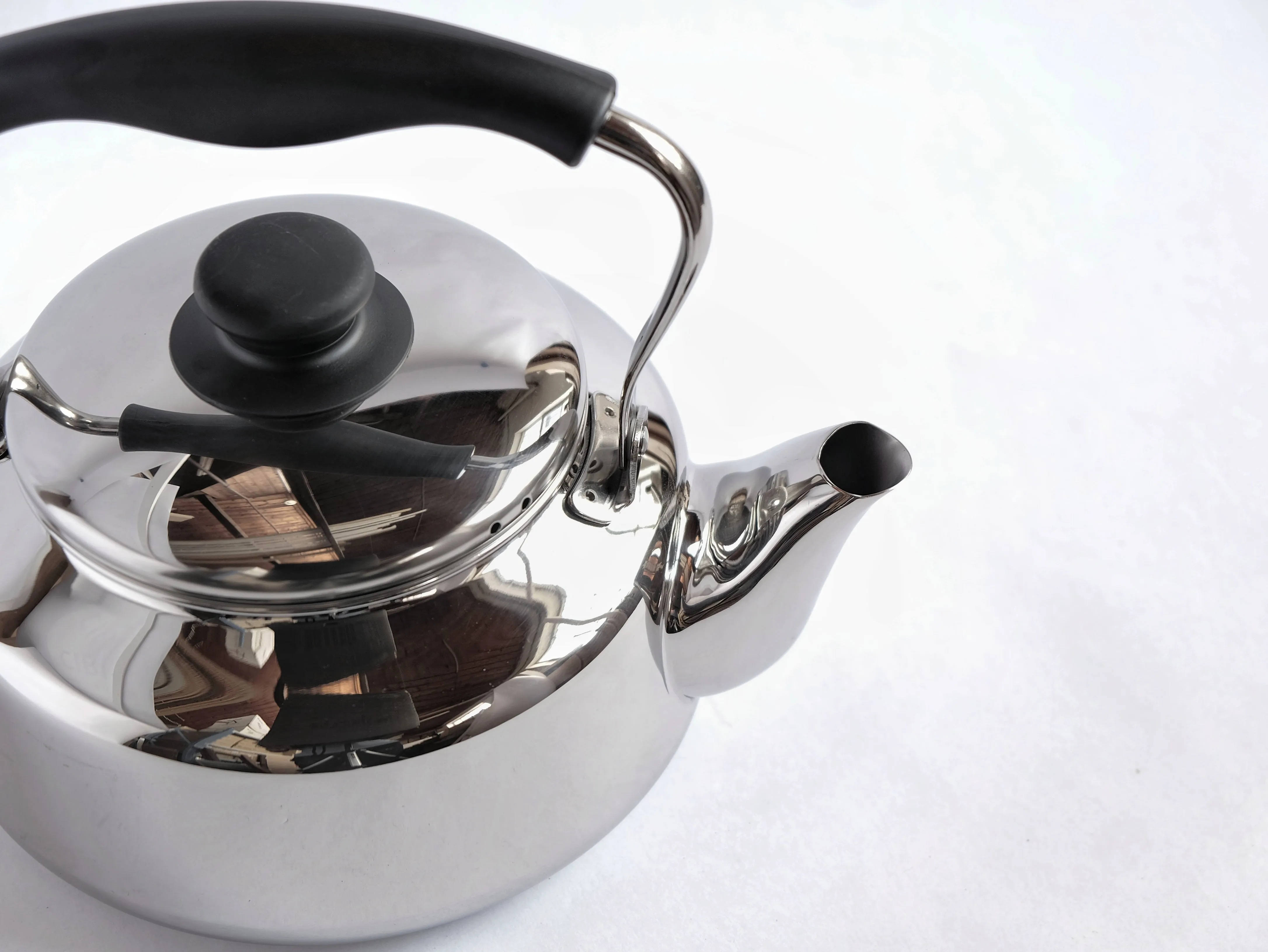 Sori Yanagi Design Kettle Mirror