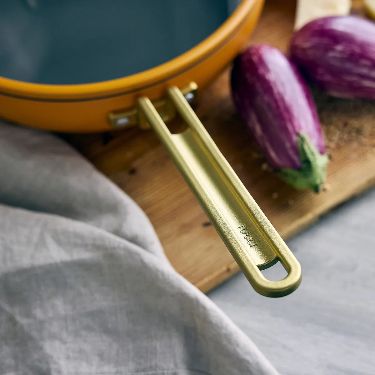 Stanley Tucci™ Ceramic Nonstick 4.5-Quart Stanley Pan Jr. | Roma Gold
