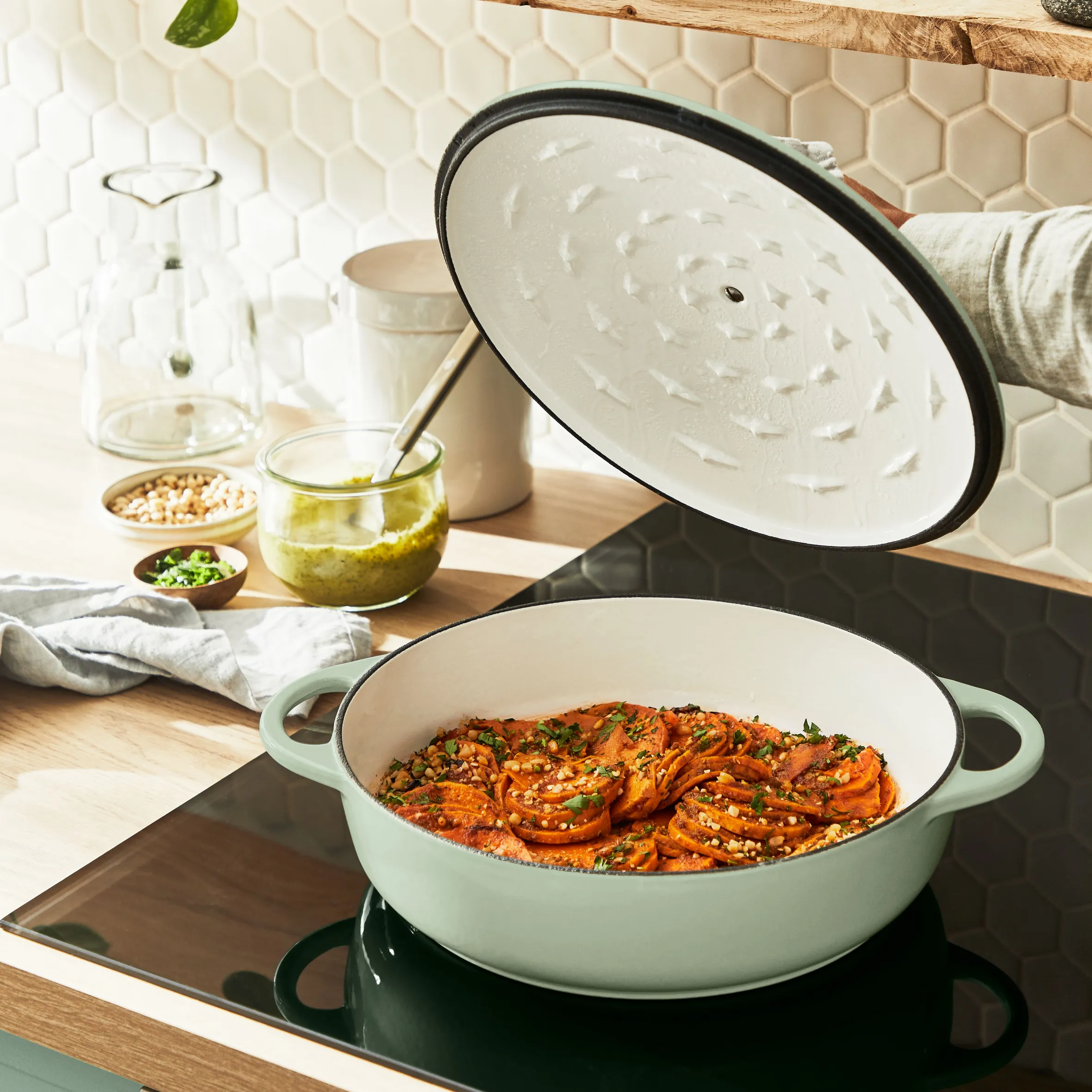 Tefal LOV Induction Cast Iron Green Lichen Shallowpot 28cm/3.8L   Lid