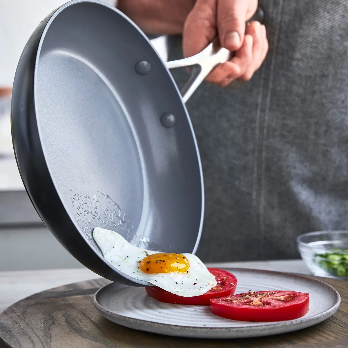 Valencia Pro Ceramic Nonstick 10 and 12" Frypan Set