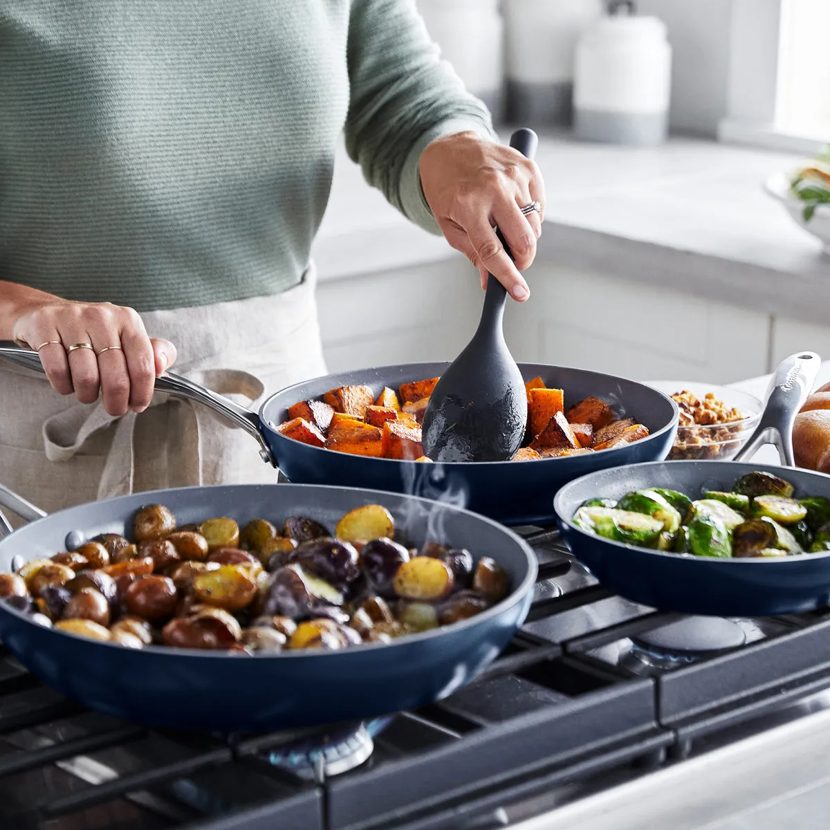 Valencia Pro Ceramic Nonstick 8", 9.5", and 11" Frypan Set | Oxford Blue