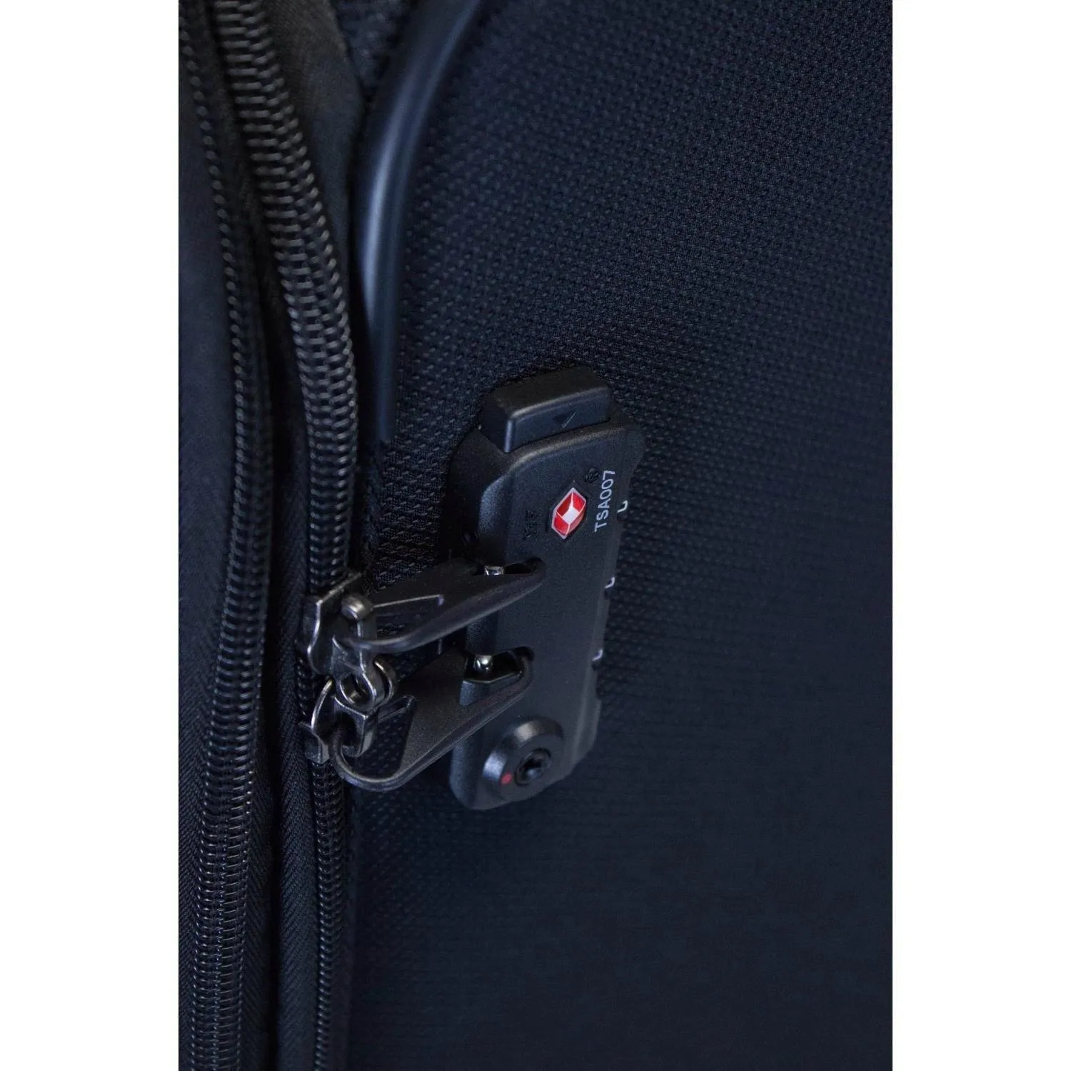 VUE Touring LTE Lightweight Softside Spinner Luggage